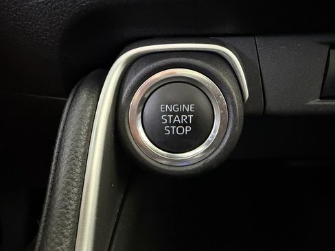 Used 2025 Toyota Grand Highlander AWD image 23