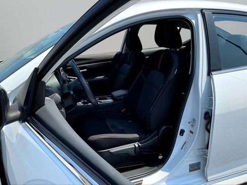 Used 2023 Nissan Sentra SR w/ Trunk Package FWD image 21