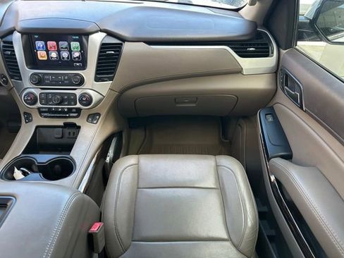 Used 2018 GMC Yukon SLT w/ Premium Edition image 12