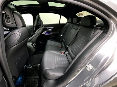 Used 2025 Mercedes-Benz C 300 Sedan image 21