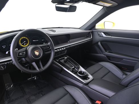Used 2024 Porsche 911 Carrera image 25