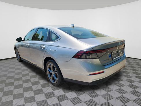 Certified 2023 Honda Accord EX image 3