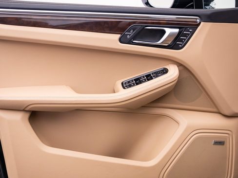 Certified 2026 Porsche Macan S AWD/4WD image 14