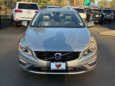 Used 2018 Volvo S60 T5 Dynamic FWD image 3