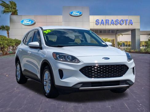Used 2020 Ford Escape SE FWD image 1