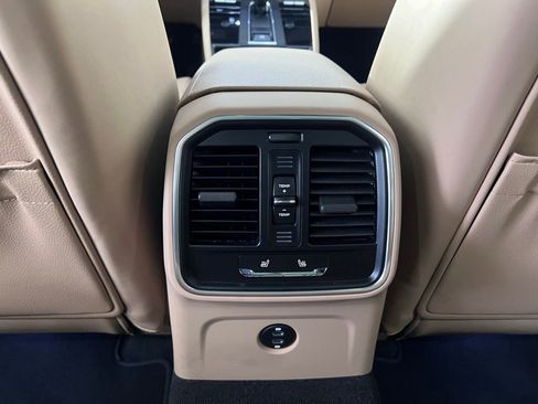 Certified 2023 Porsche Macan Turbo AWD/4WD image 25