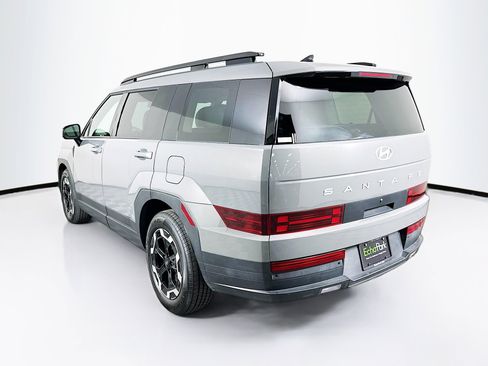 Used 2024 Hyundai Santa Fe SEL image 5