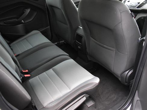 Used 2019 Ford Escape S image 28