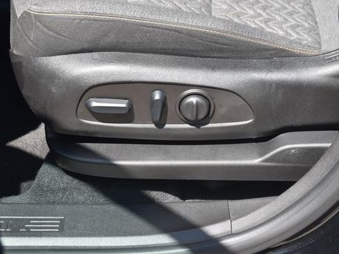 Used 2022 Chevrolet Equinox LT FWD image 22