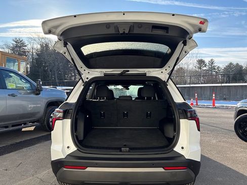 Used 2025 Chevrolet Equinox LT image 16