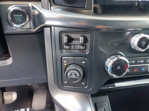 Used 2025 Ford F150 Lariat w/ Equipment Group 501A Mid image 25