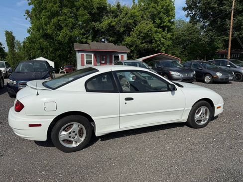Used 2004 Pontiac Sunfire Coupe w/ 1SB Preferred Equipment Group FWD image 22