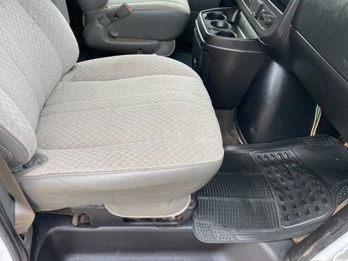 Used 2017 Chevrolet Express 3500 LT w/ LT Preferred Equipment Group image 29