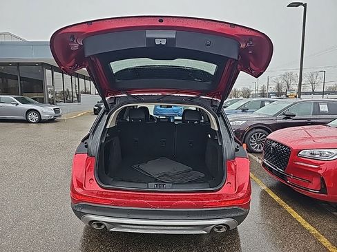 Used 2023 Lincoln Corsair Standard w/ Towing Package image 10