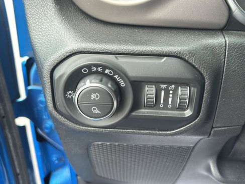 Used 2021 Jeep Gladiator Sport AWD/4WD image 11