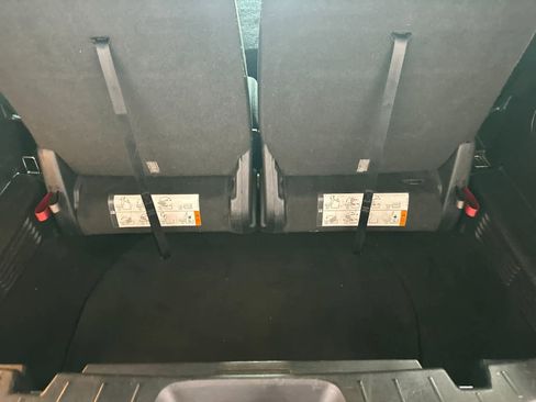 Used 2017 Ford Explorer XLT w/ Equipment Group 201A image 17