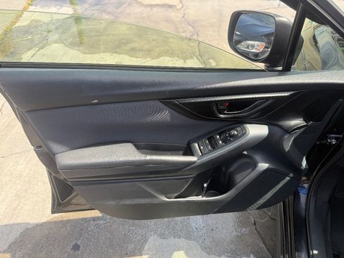 Used 2019 Subaru Crosstrek 2.0i Premium w/ Popular Package #2 image 11