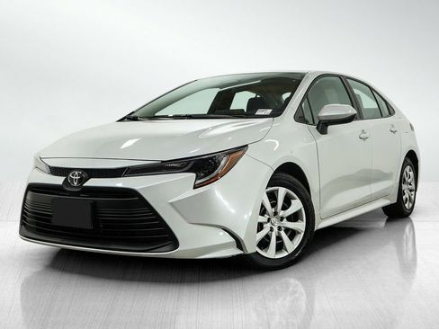 Used 2024 Toyota Corolla LE FWD image 1