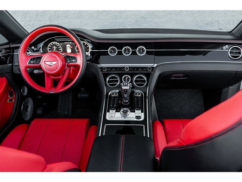 Used 2024 Bentley Continental GT V8 image 4