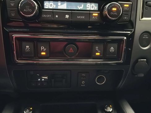 Used 2017 Nissan Titan Platinum Reserve image 26