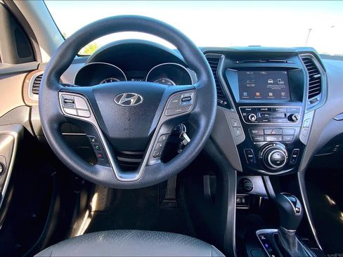 Used 2017 Hyundai Santa Fe Sport image 5