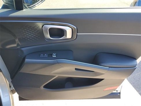 New 2026 Kia Sorento S image 10
