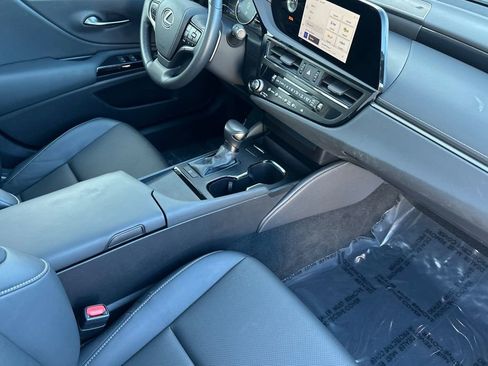 Certified 2025 Lexus ES 350 image 15