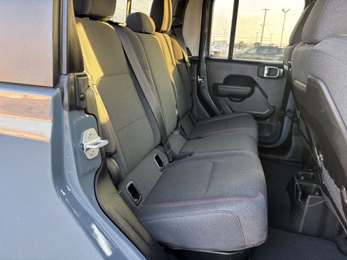 Used 2026 Jeep Gladiator Rubicon AWD/4WD image 23
