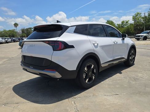 New 2026 Kia Sportage LX FWD image 8