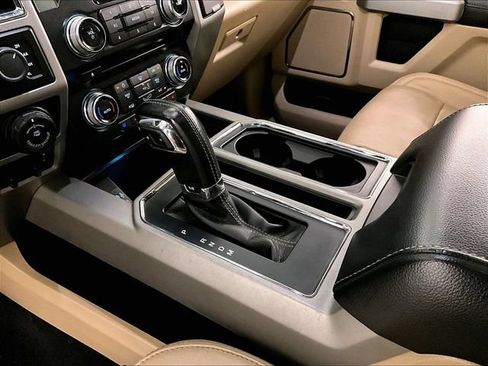 Used 2017 Ford F150 Lariat w/ Equipment Group 502A Luxury AWD/4WD image 17