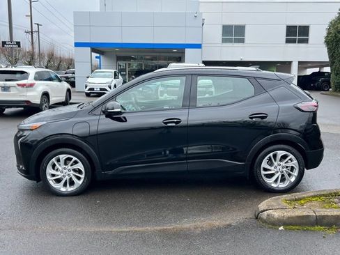 Used 2022 Chevrolet Bolt EUV LT image 4