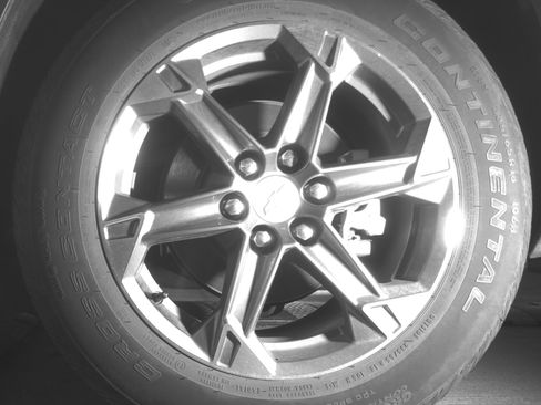 Used 2025 Chevrolet Blazer LT FWD image 14