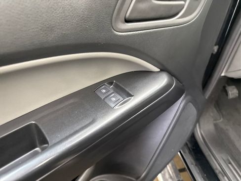 Used 2022 GMC Canyon Elevation Standard w/ Convenience Package image 33