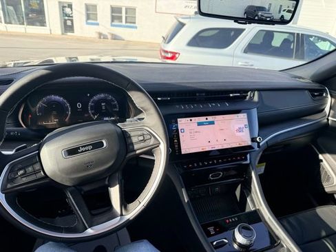 New 2026 Jeep Grand Cherokee Limited image 11