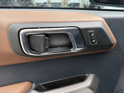 Used 2023 Ford Bronco Outer Banks w/ Sasquatch Package image 19