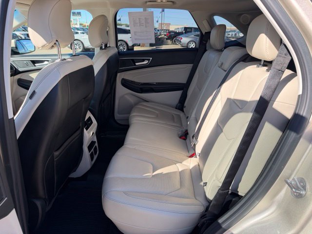 Used 2018 Ford Edge Titanium w/ Equipment Group 302A AWD/4WD image 15