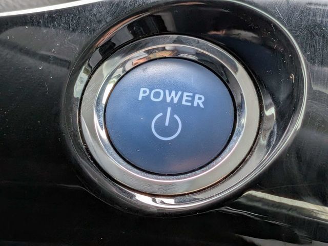 Used 2020 Toyota Prius LE AWD/4WD image 29