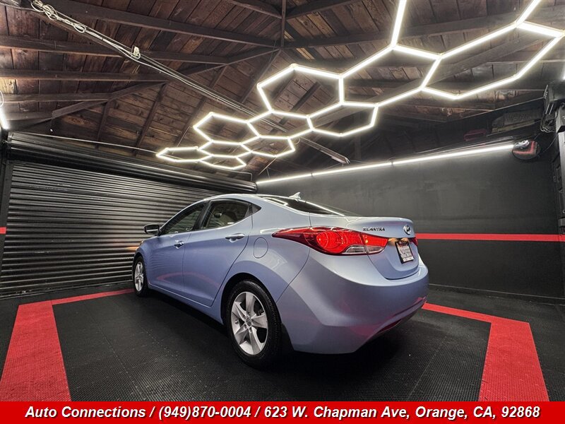 Used 2013 Hyundai Elantra GLS w/ Preferred Pkg FWD image 4