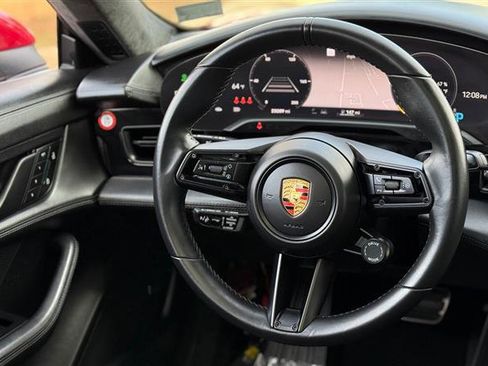 Used 2022 Porsche Taycan GTS image 20