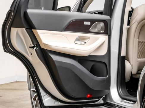 Used 2021 Mercedes-Benz GLE 450 4MATIC w/ AMG Line Exterior image 39