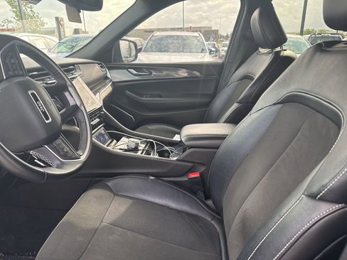 Used 2022 Jeep Grand Cherokee Altitude image 7