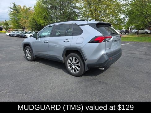 Used 2021 Toyota RAV4 XLE Premium AWD/4WD image 6