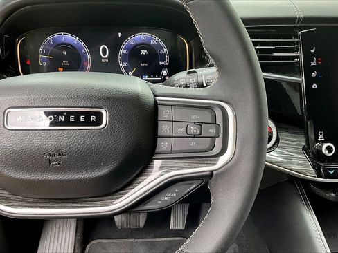 Used 2022 Jeep Wagoneer Series II w/ Convenience Group I RWD image 11