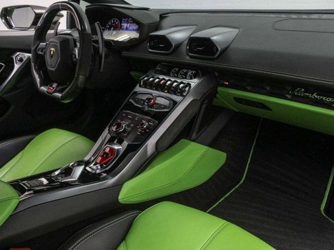 Used 2015 Lamborghini Huracan LP 610-4 image 21