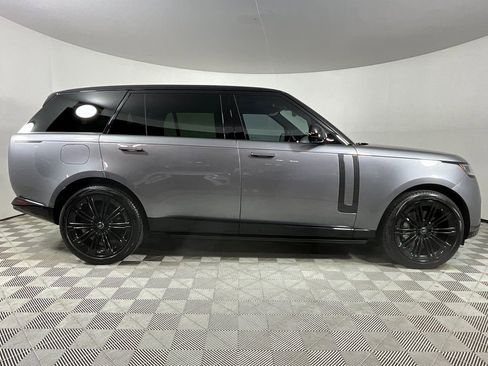 Used 2025 Land Rover Range Rover Long Wheelbase SE image 5