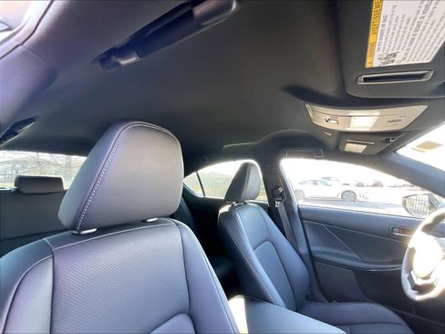 Used 2025 Lexus IS 300 F Sport image 24