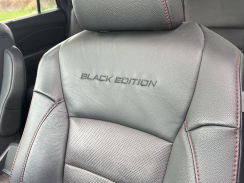 Used 2022 Honda Pilot Black Edition image 13