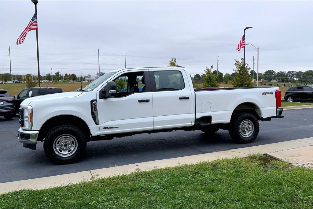 Used 2025 Ford F350 XL w/ XL Off-Road Package AWD/4WD image 12