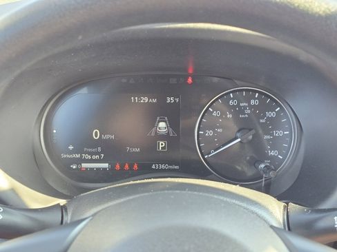 Used 2024 Nissan Kicks SV image 23