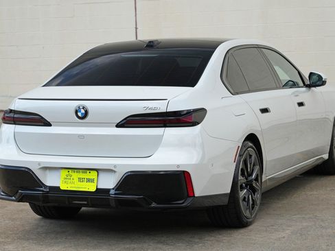 Used 2023 BMW 740i w/ Parking Assistance Package RWD image 57
